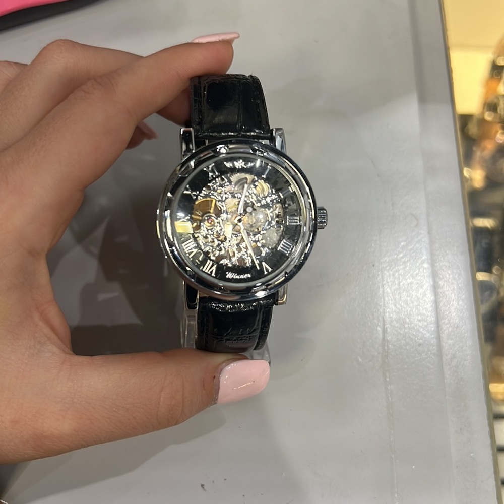 Classy Watch - image 2